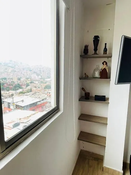 Apto Renovado 2 Hab A 6 Minutos Del Graffitour Medellin Colombia