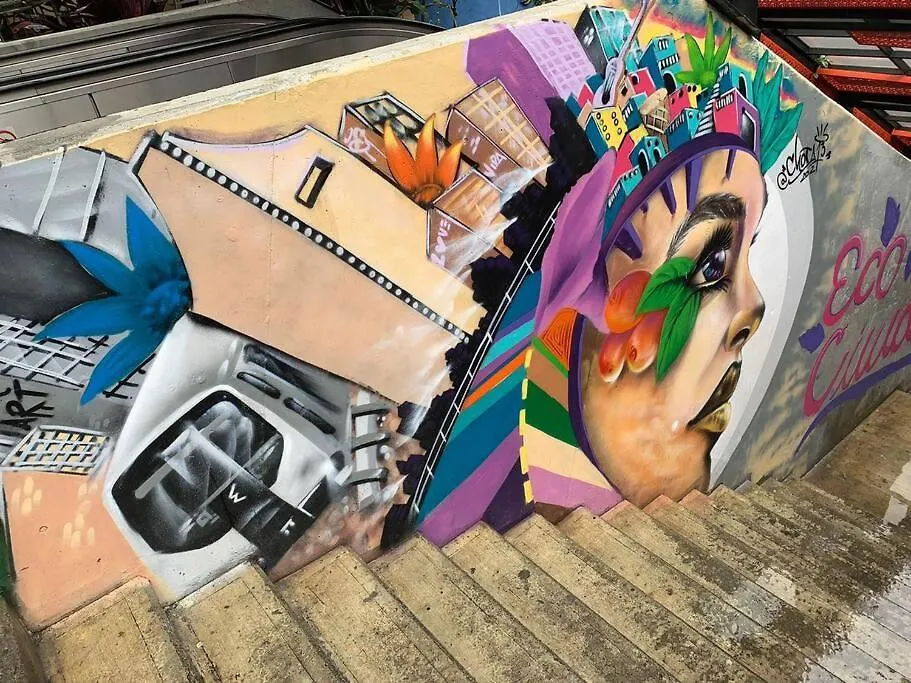Apto Renovado 2 Hab A 6 Minutos Del Graffitour Medellin Apartment