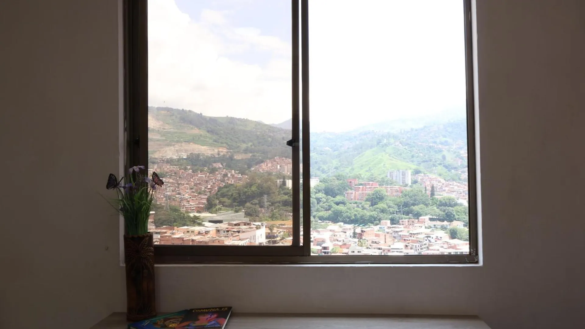 Apto Renovado 2 Hab A 6 Minutos Del Graffitour Medellin